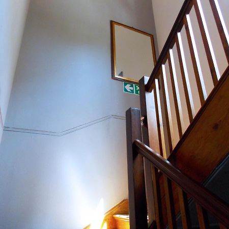 Trap Houz Backpackers Hostel Кейптаун Екстериор снимка