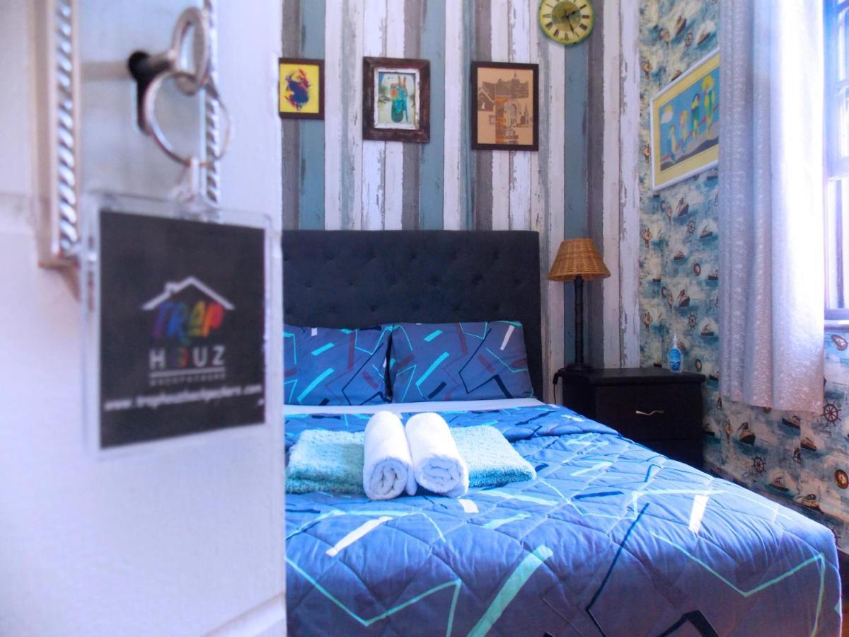 Trap Houz Backpackers Hostel Кейптаун Екстериор снимка