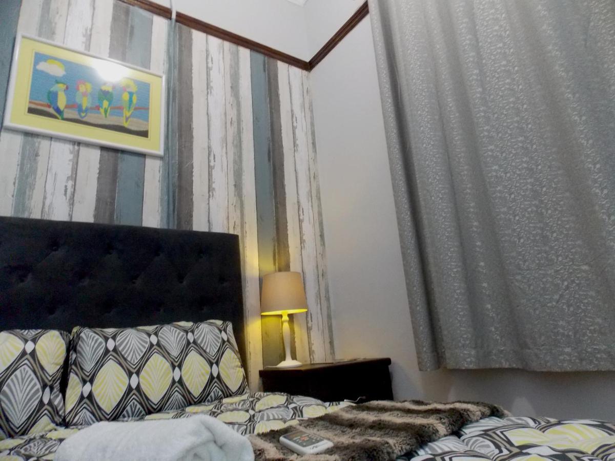 Trap Houz Backpackers Hostel Кейптаун Екстериор снимка